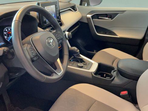 Used 2022 Toyota RAV4 XLE w/ Convenience Package AWD/4WD image 18