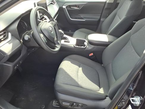 Used 2024 Toyota RAV4 XLE image 13