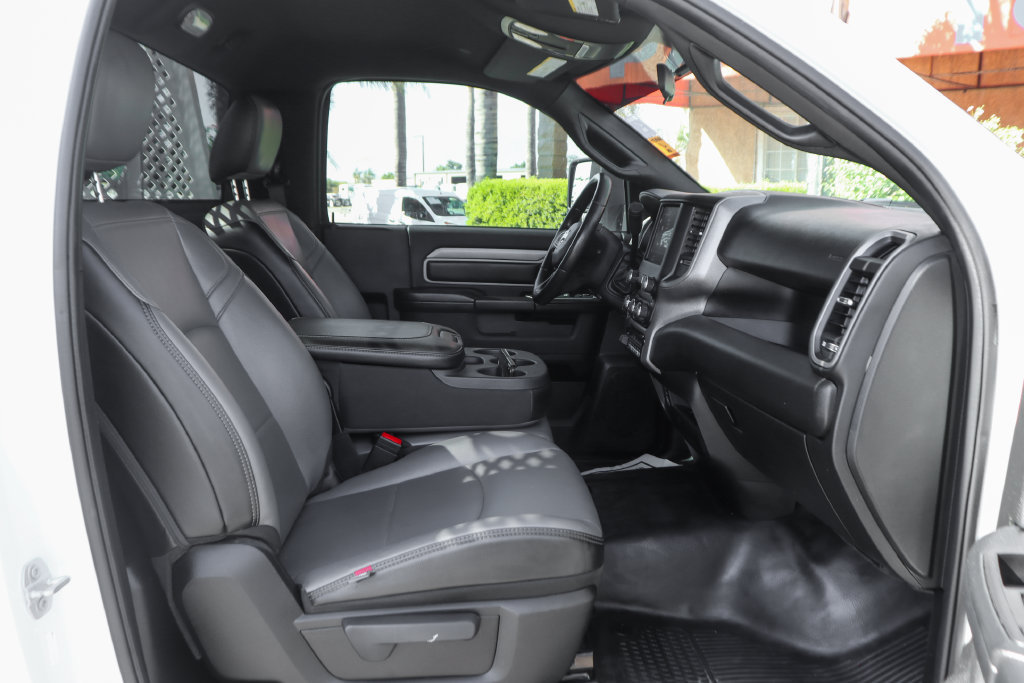 Used 2024 RAM 3500 Tradesman RWD image 32