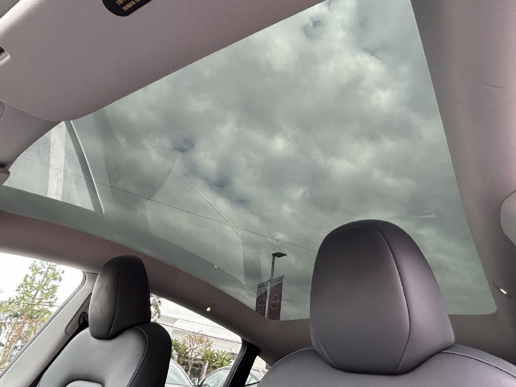 Used 2023 Tesla Model Y 2WD image 28