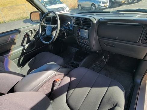 Used 2003 Chevrolet S10 Pickup LS image 30