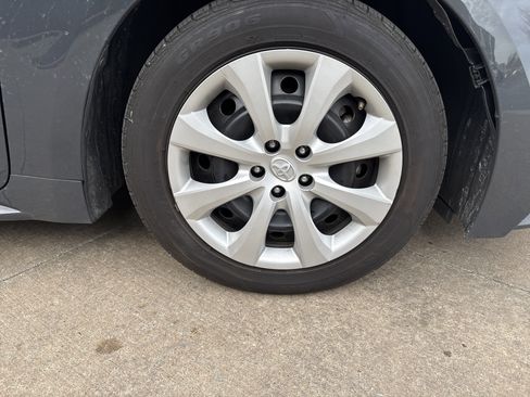 Used 2024 Toyota Corolla LE image 13