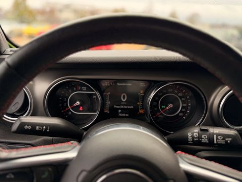 Used 2019 Jeep Wrangler Unlimited Rubicon image 50