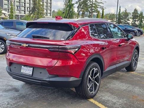 New 2026 Chevrolet Equinox EV LT AWD/4WD image 5