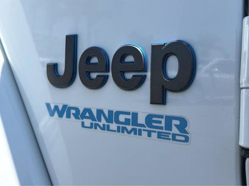 Used 2021 Jeep Wrangler Unlimited Rubicon 4xe w/ Dual Top Group image 47