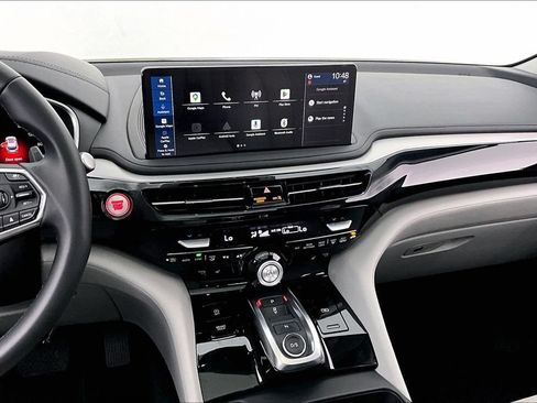 Certified 2026 Acura MDX FWD w/ Technology Package image 8