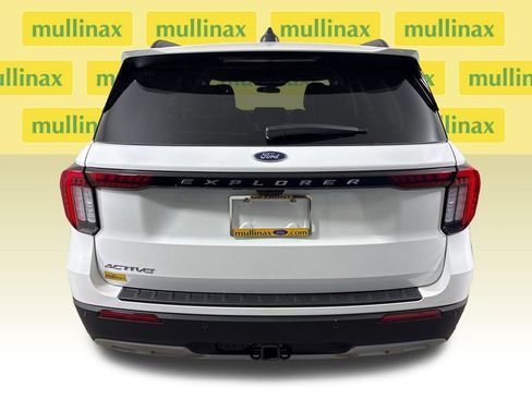 New 2026 Ford Explorer Active w/ Active Comfort Package RWD image 30