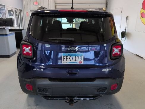 Used 2020 Jeep Renegade Latitude w/ Cold Weather Group AWD/4WD image 4