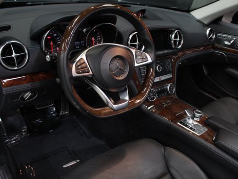 Used 2019 Mercedes-Benz SL 450 w/ Premium Package image 41