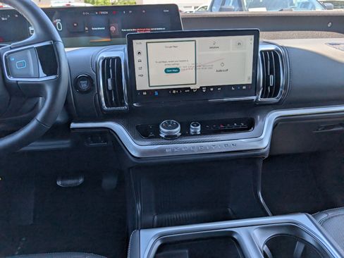 New 2026 Ford Expedition Platinum w/ Stealth Appearance Package AWD/4WD image 16