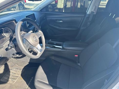 Used 2025 Nissan Sentra SV FWD image 9