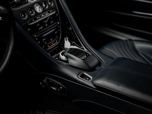 Used 2017 Aston Martin DB11 V12 RWD image 53