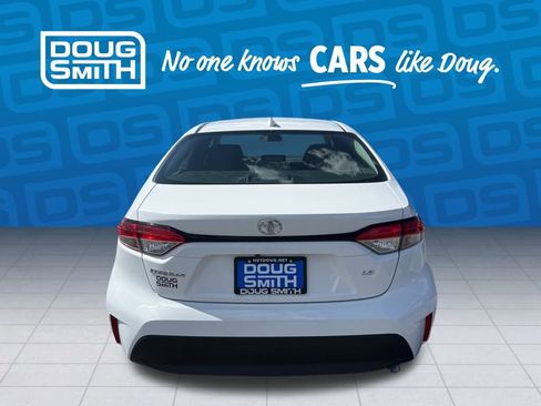 Used 2024 Toyota Corolla LE image 5
