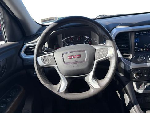 Used 2023 GMC Acadia SLE image 13