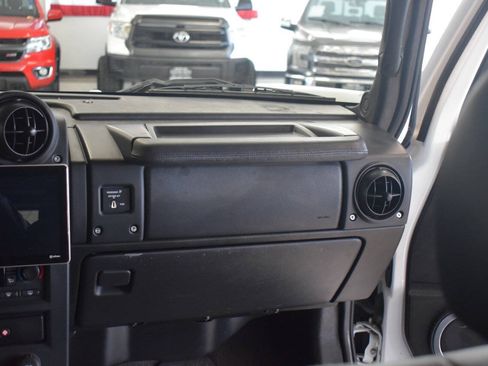Used 2005 HUMMER H2 w/ Preferred Equipment Group AWD/4WD image 48