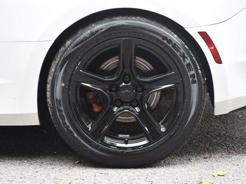 Used 2019 Chevrolet Camaro LT image 14