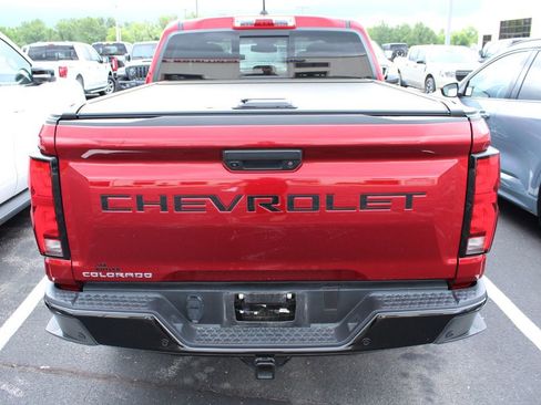 Used 2024 Chevrolet Colorado Z71 w/ Z71 Convenience Package 2 AWD/4WD image 7
