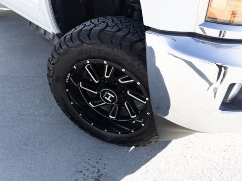 Used 2019 Chevrolet Silverado 2500 LT image 4