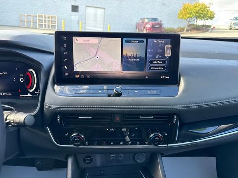 Certified 2024 Nissan Rogue SL w/ SL Premium Package image 19