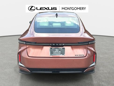 New 2026 Lexus ES 350e FWD image 4