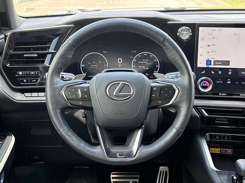 Used 2026 Lexus TX 500h AWD w/ Technology Package image 18