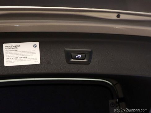 Certified 2025 BMW iX xDrive50 w/ Premium Package AWD/4WD image 33