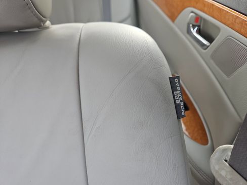 Used 2006 Toyota Avalon XLS image 31