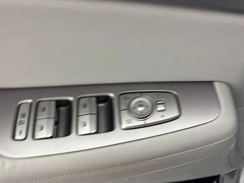 Used 2022 Hyundai Palisade SEL w/ 8P Bench Seat Package AWD/4WD image 17