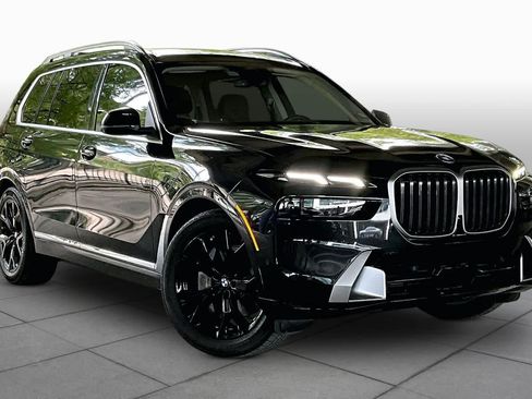 Used 2025 BMW X7 xDrive40i w/ Premium Package AWD/4WD image 2