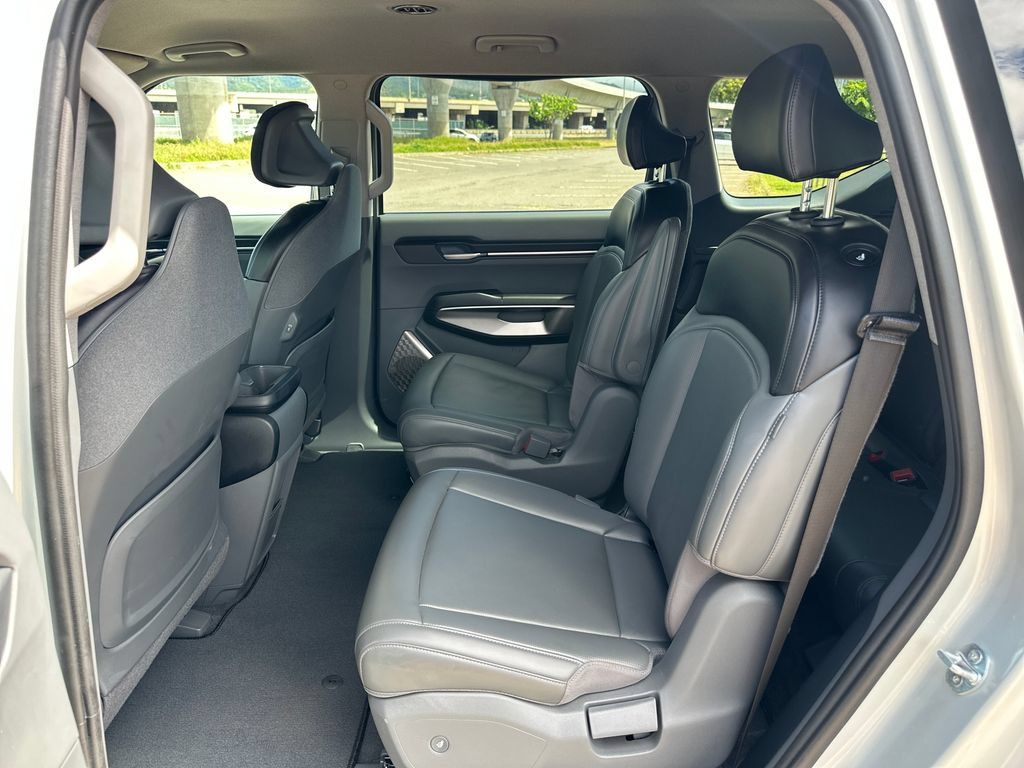 Used 2024 Kia EV9 Light Long Range RWD image 20