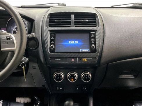 Used 2025 Mitsubishi Outlander Sport AWD image 6