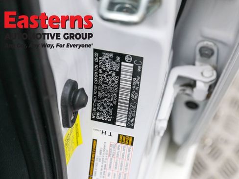 Used 2022 Toyota Prius LE image 31