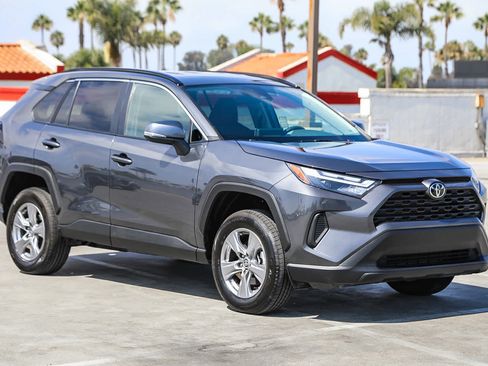 Used 2025 Toyota RAV4 XLE FWD image 4