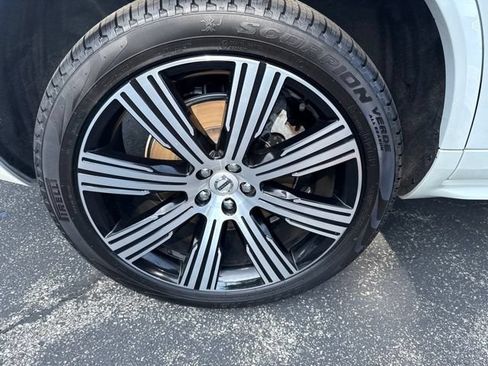 Used 2024 Volvo XC90 T8 Ultimate w/ Protection Package Premier AWD/4WD image 10
