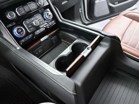 Used 2023 GMC Yukon XL Denali Ultimate image 29