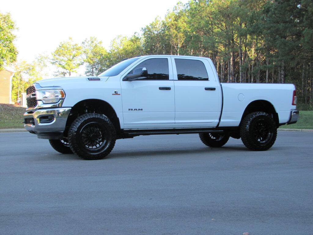 Used 2022 RAM 2500 Tradesman w/ Chrome Appearance Group AWD/4WD image 3