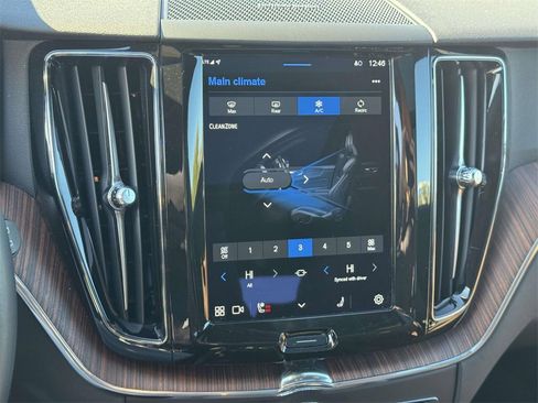 Used 2023 Volvo XC60 B5 Plus w/ Climate Package image 27