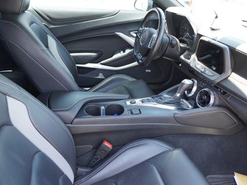 Used 2022 Chevrolet Camaro LT RWD image 10