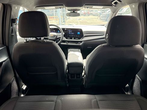Used 2025 Chevrolet Equinox LT AWD/4WD image 9