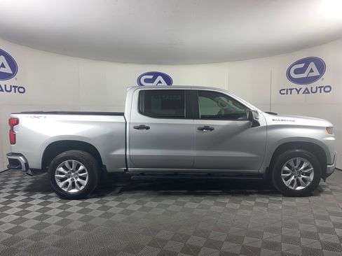 Used 2021 Chevrolet Silverado 1500 Custom image 2
