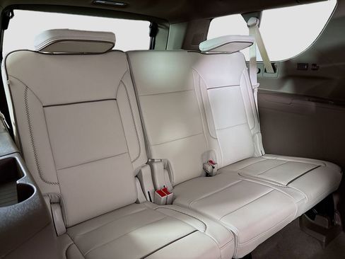 New 2026 GMC Yukon XL Denali w/ Denali Reserve Package image 29