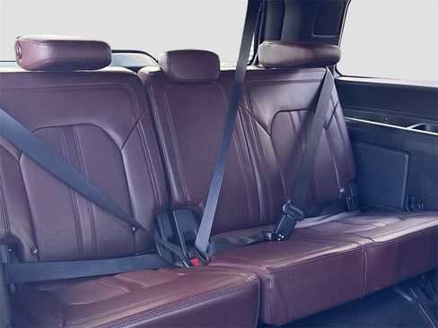 Used 2024 Ford Expedition Limited image 29