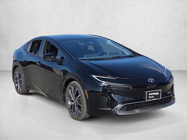 Certified 2024 Toyota Prius XLE FWD image 3