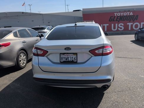 Used 2014 Ford Fusion SE image 4