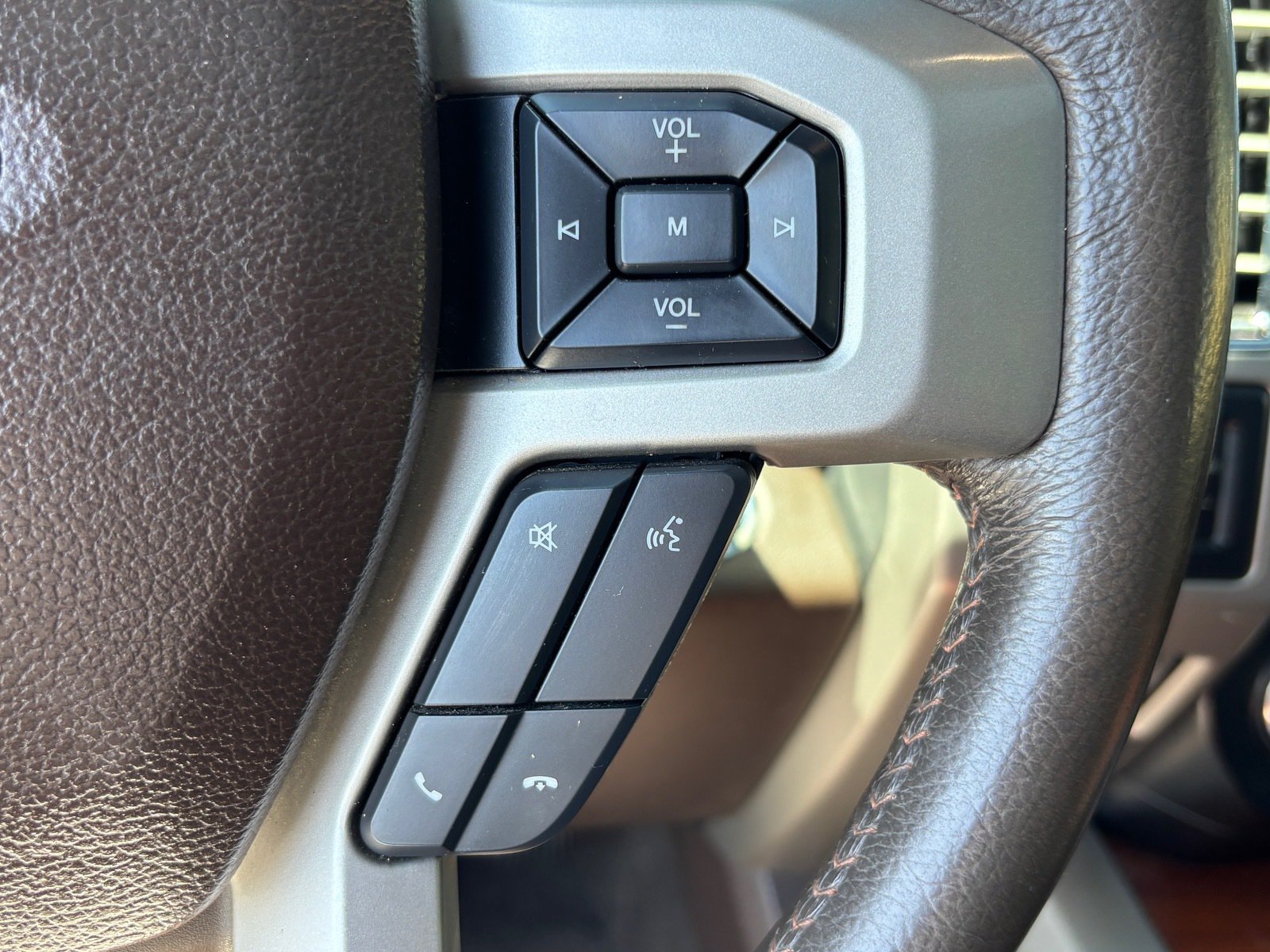Used 2018 Ford F350 King Ranch w/ King Ranch Ultimate Package AWD/4WD image 23