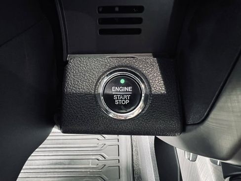 Used 2018 Ford F150 Limited image 32