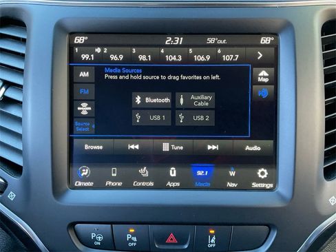 Certified 2023 Jeep Cherokee Altitude Lux image 20