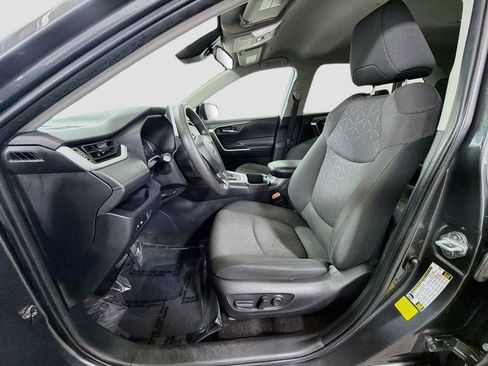 Used 2024 Toyota RAV4 XLE FWD image 20