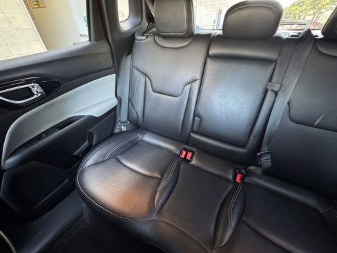 Used 2025 Jeep Compass Limited AWD/4WD image 40