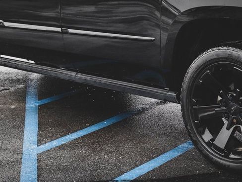 Used 2020 Cadillac Escalade ESV Platinum image 24